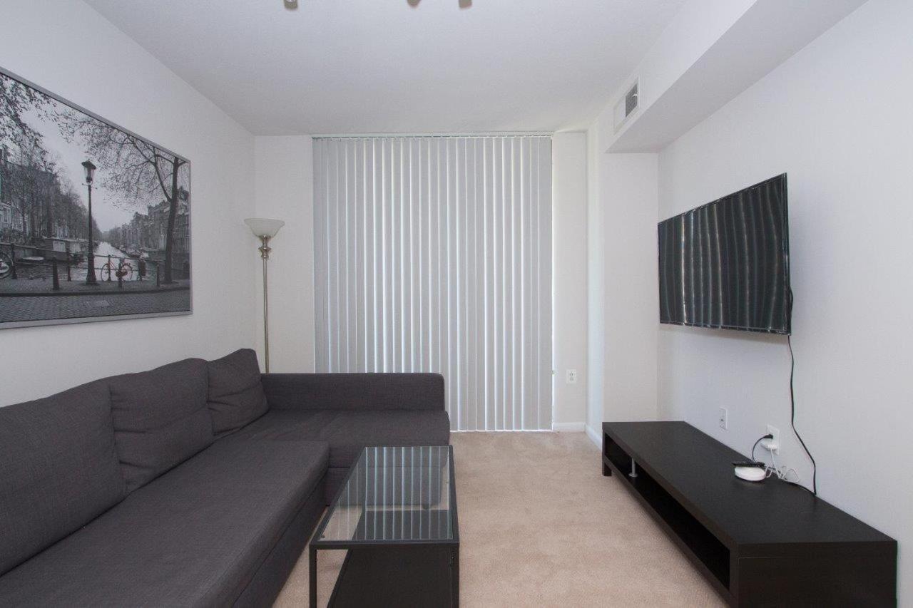 Pentagon Luxe Apartments Arlington Eksteriør bilde