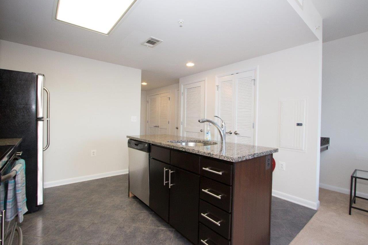 Pentagon Luxe Apartments Arlington Eksteriør bilde
