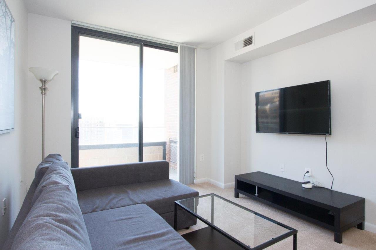 Pentagon Luxe Apartments Arlington Eksteriør bilde