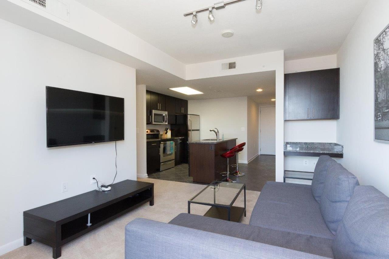 Pentagon Luxe Apartments Arlington Eksteriør bilde