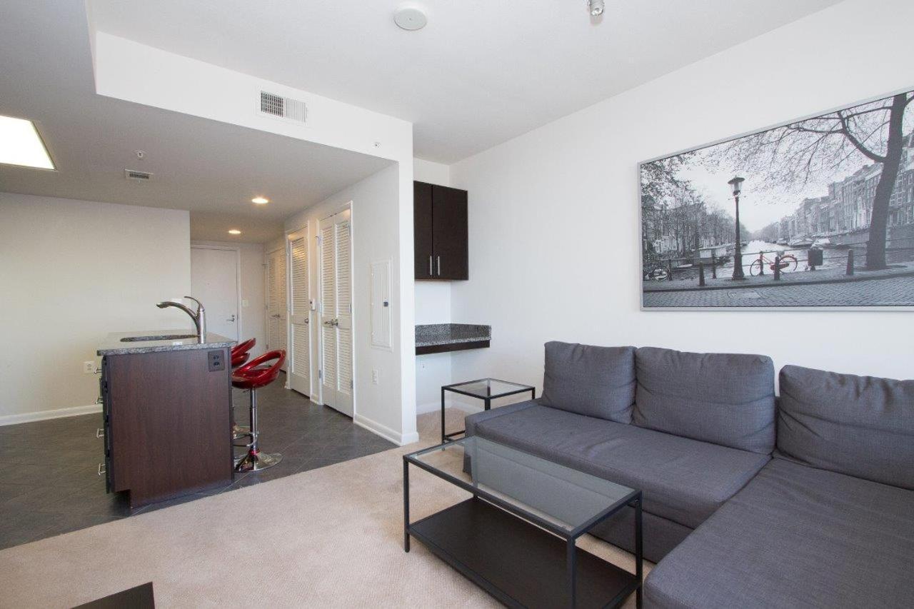 Pentagon Luxe Apartments Arlington Eksteriør bilde